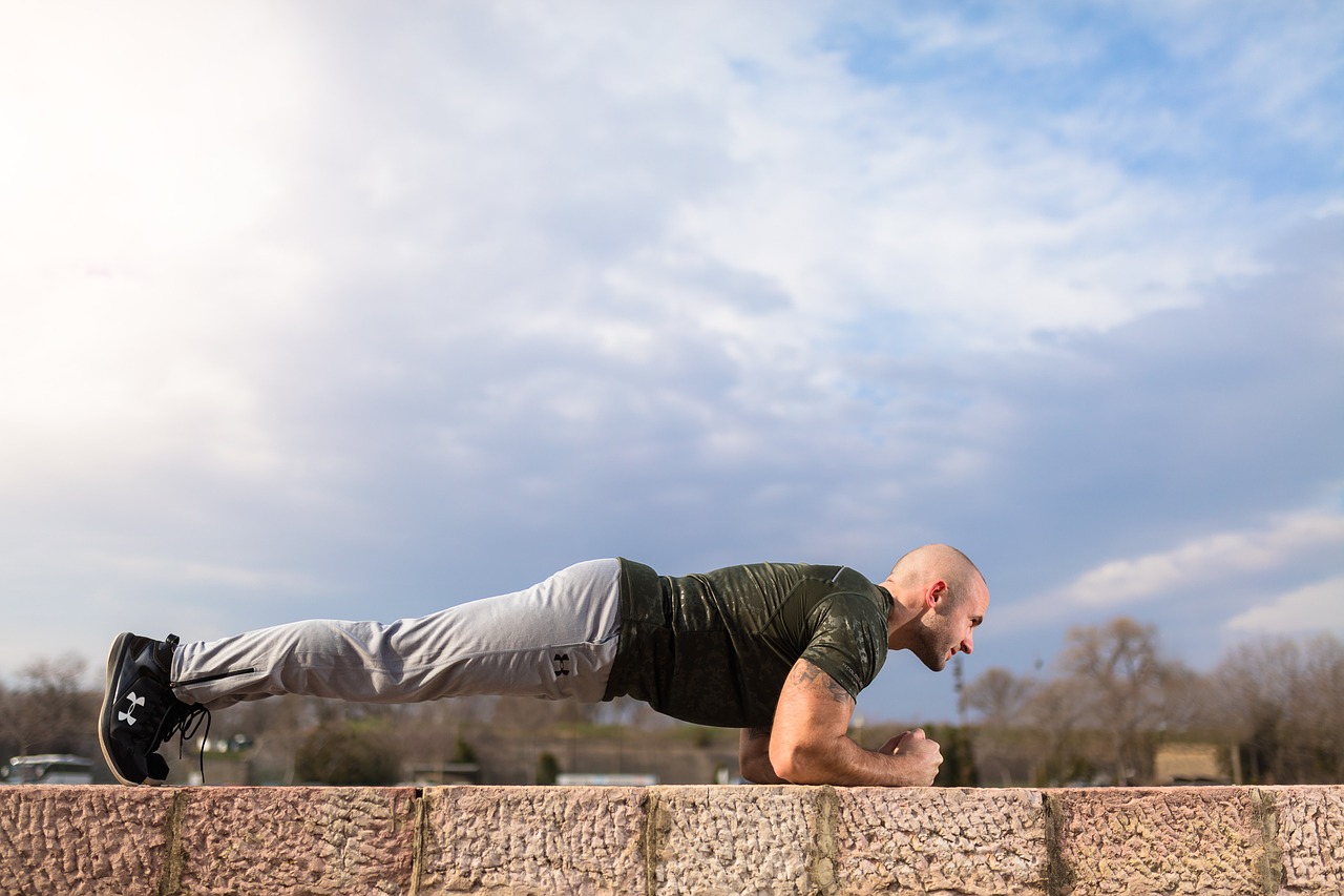 can-planking-cause-chest-pain-how-planking-injured-me